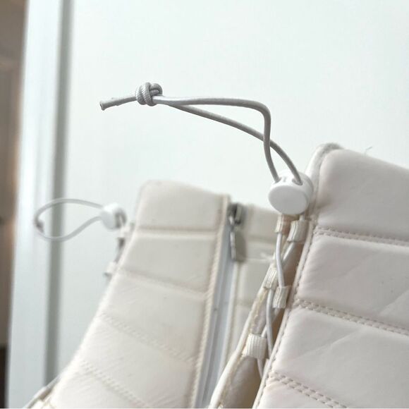 Blondo Daisy Waterproof Lug‎ Sole Boot in White Size 10 NWOB - Picture 2 of 12